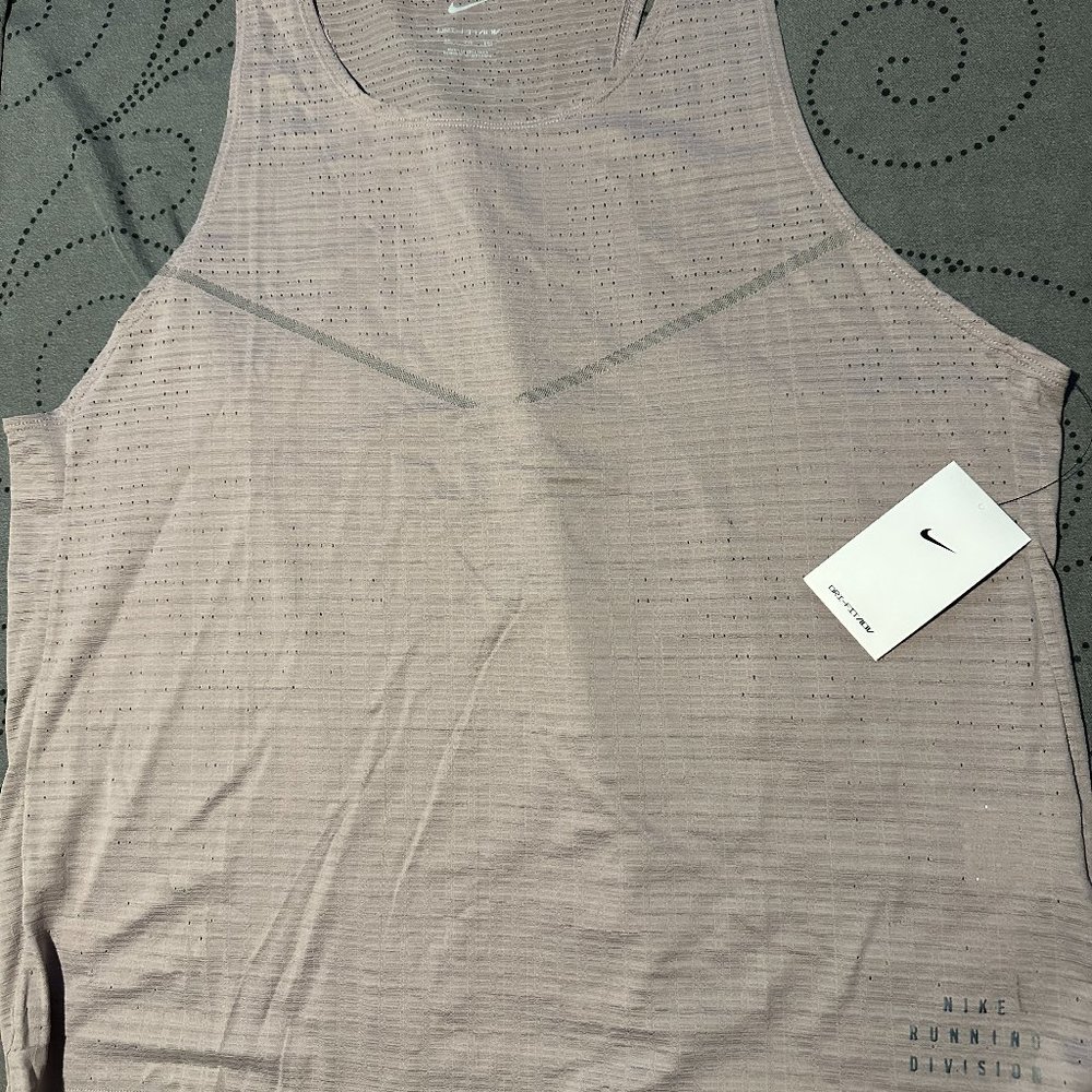 NIKE RUNNING SLEEVELESS DRI FIT ADV SHIRT SIZE 2XL MEN NWT $80